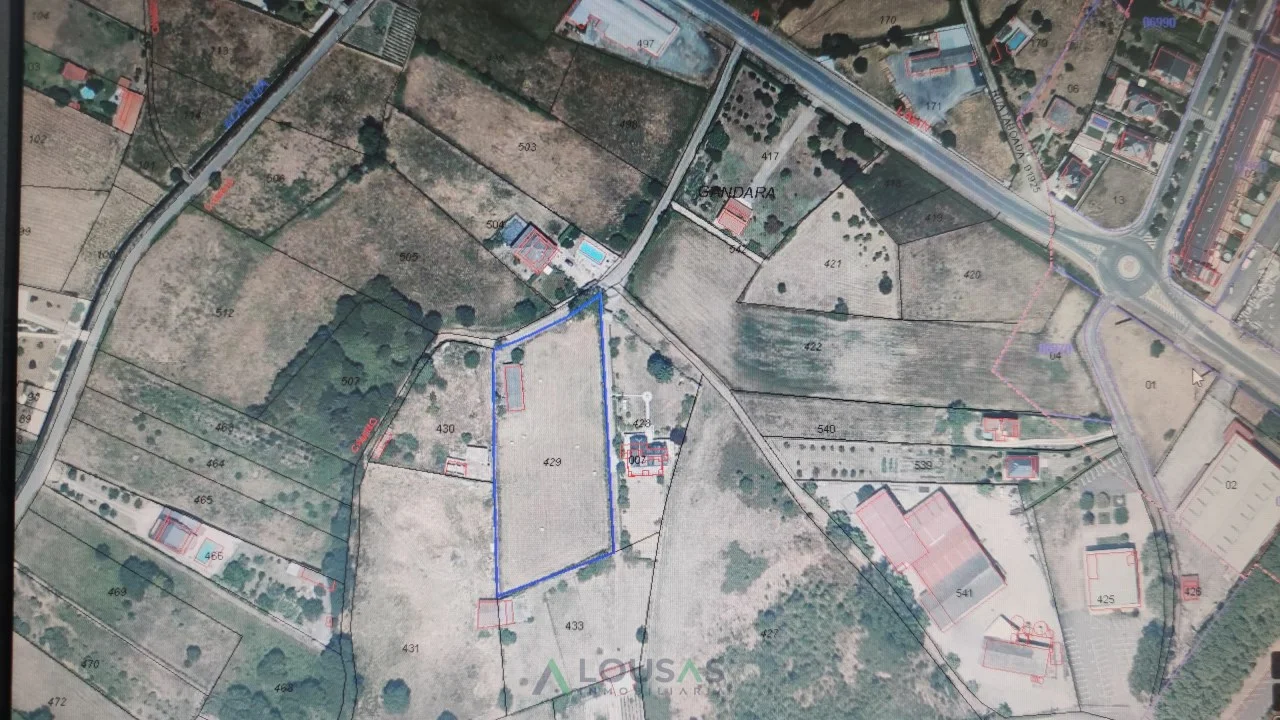 Rural plot with 130 m² warehouse