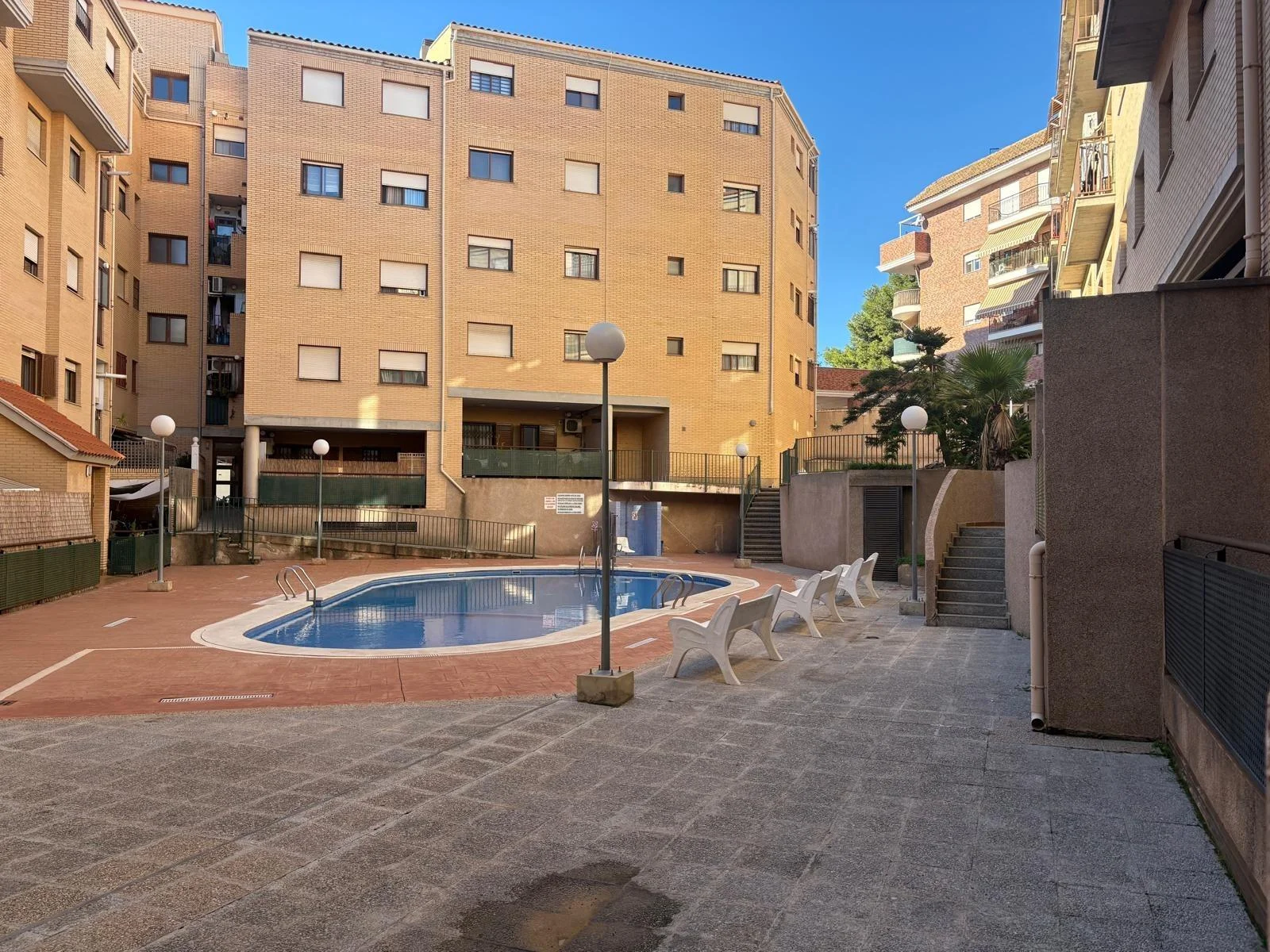 Bright Paterna flat with communal pool