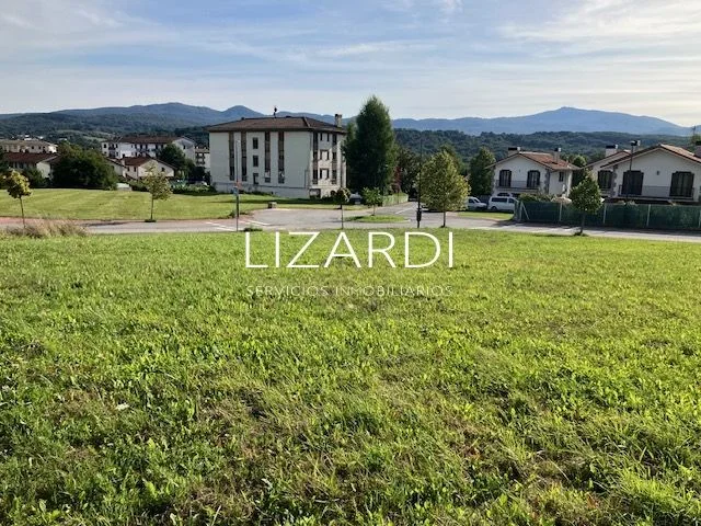 Terreno urbano en Lekunberri, 300 m² edificables