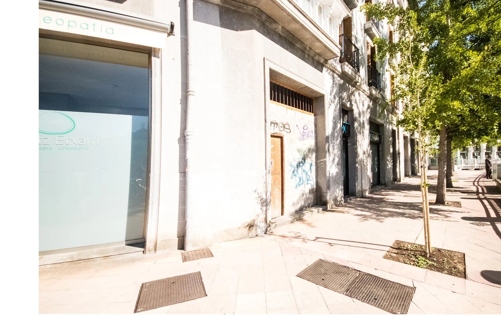 Local comercial de dos plantas en Tolosa