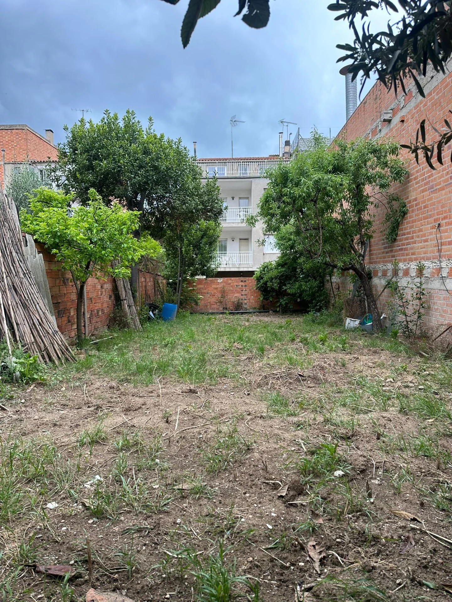 Terreno urbano de 204 m² en Barri La Pau