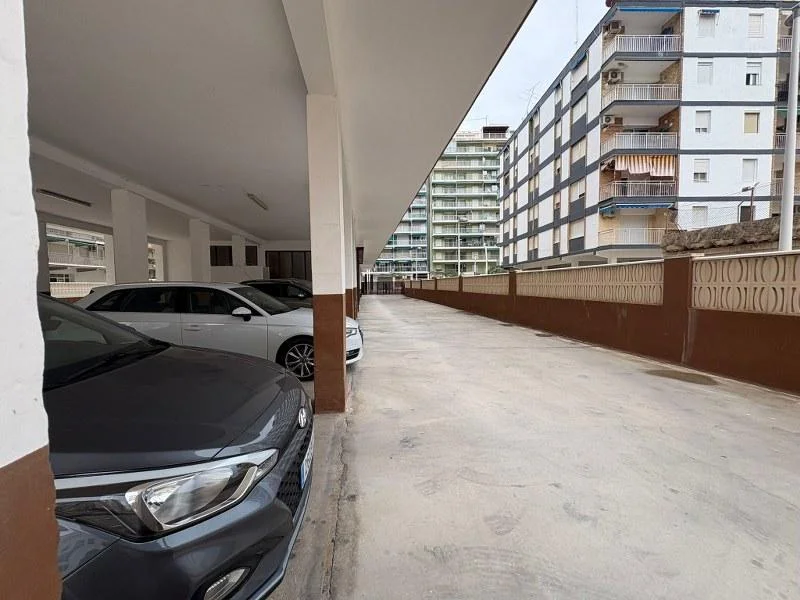 Excellent San Antonio flat near beach