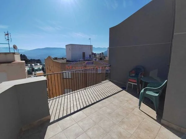 Reformable Jaén penthouse with terrace