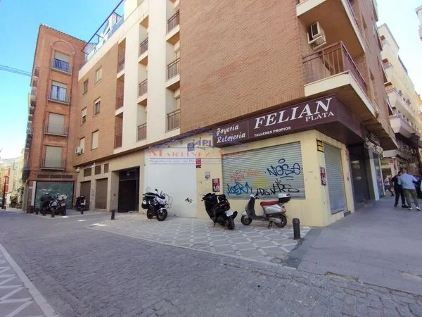 Central Jaén motorcycle garage, 1980