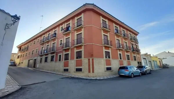 Piso cuidado en Arjonilla, 3 dormitorios