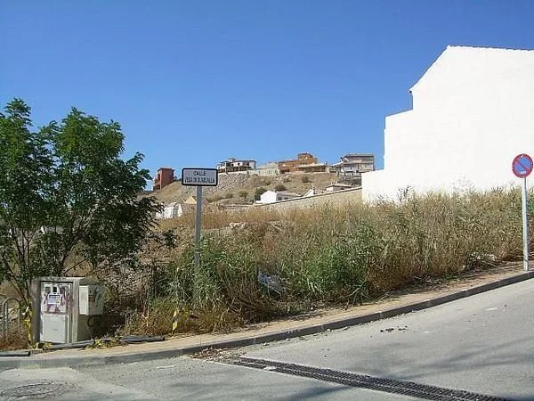 Solar urbano comercial con potencial edificable