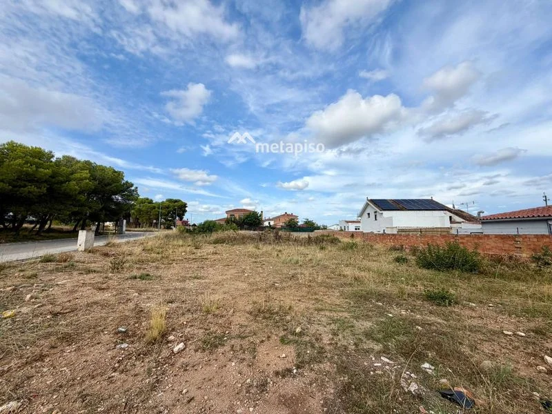 Parcela urbana de 593 m² en Les Pedreres