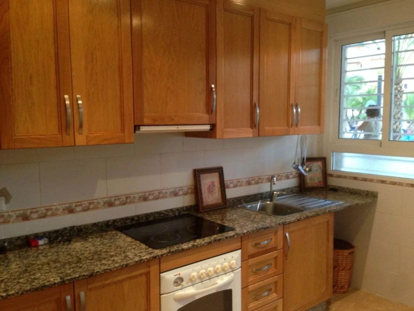 Bright Elche flat, 3-bedroom Campo