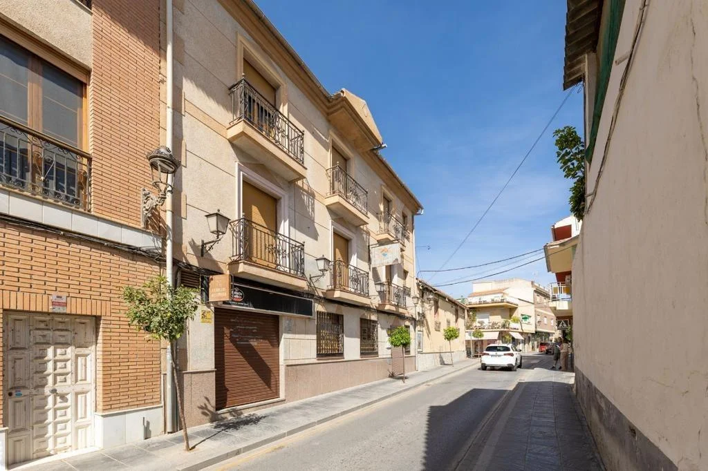 Mixed-use house with licensed bar