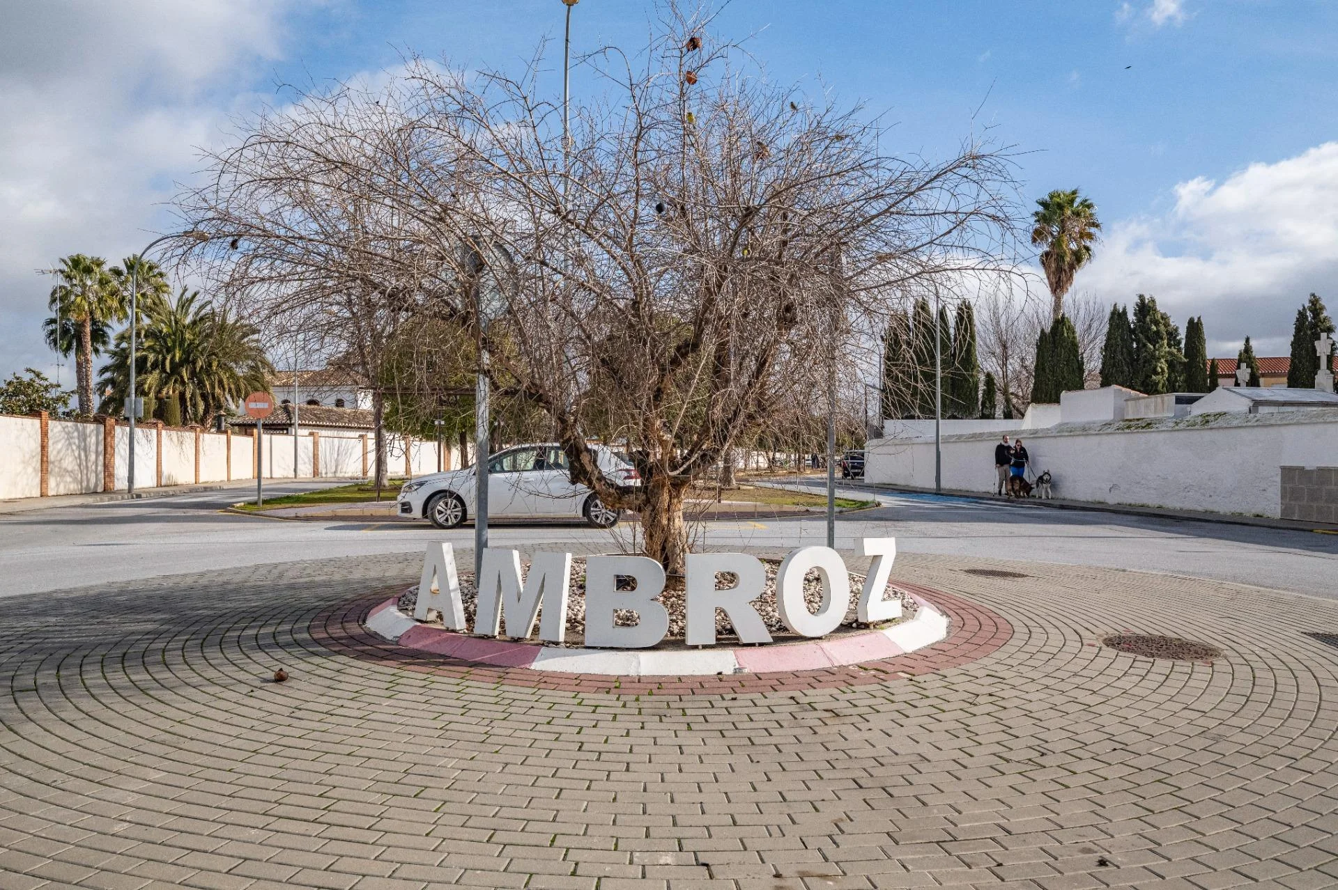 Central Ambroz chalet with private garden