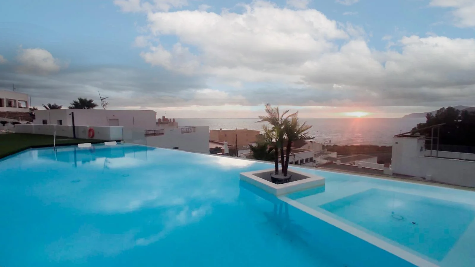 Apartamento con vistas al mar cerca de la playa