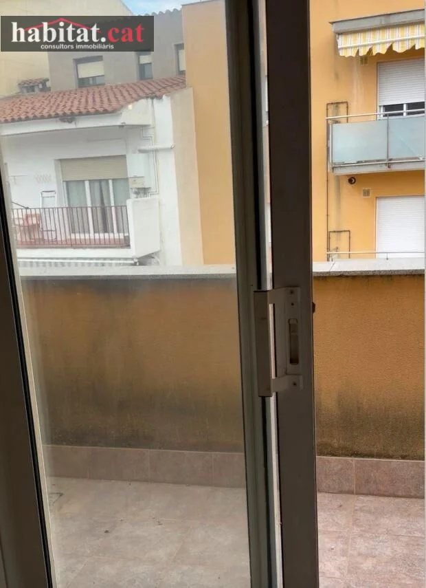 Dúplex en Torrelles con tres dormitorios