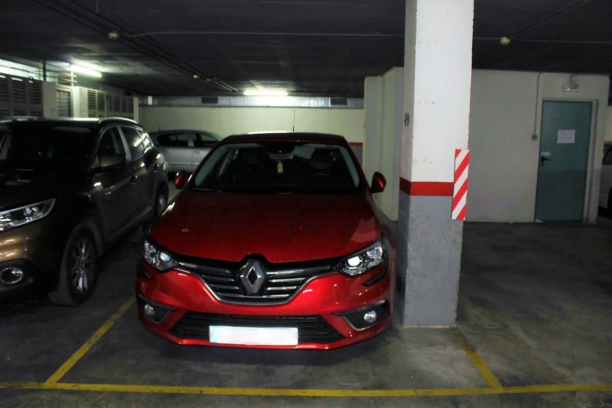 Plaza de parking para coche en Llimonet