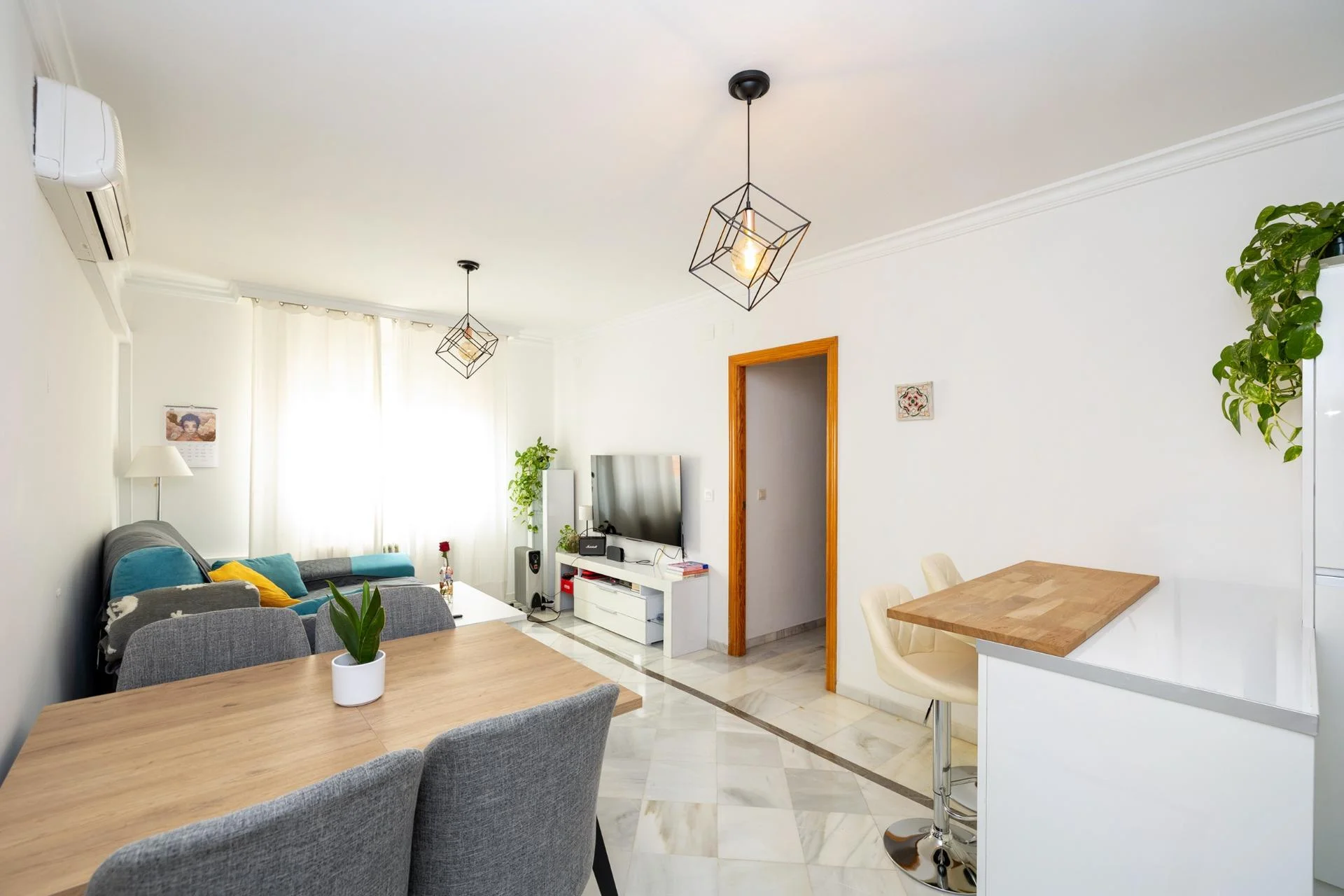 Reformed La Zubia flat, 2 bedrooms