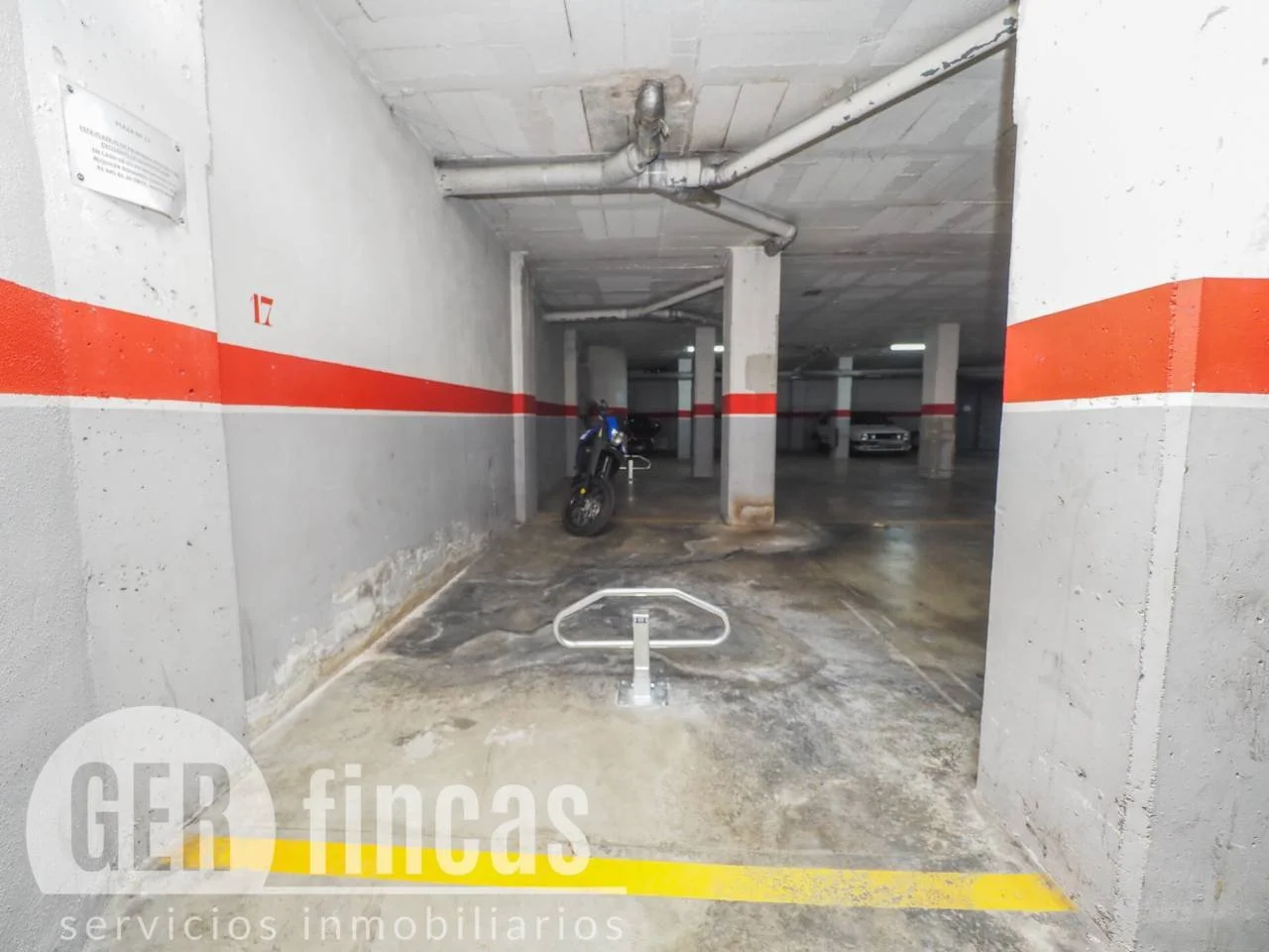 Plaza de parking para coche pequeño en Can Boada