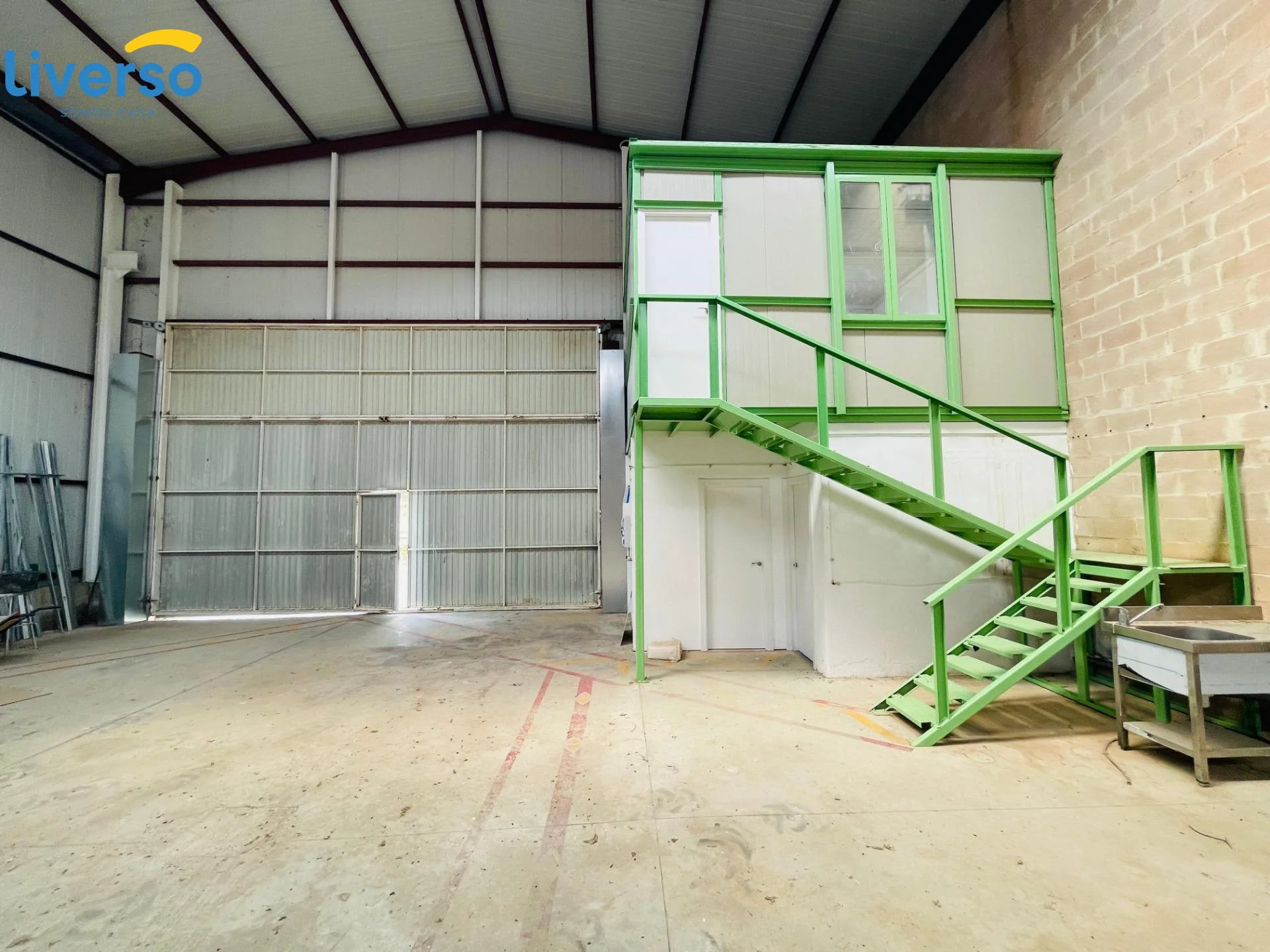 Seminuevo warehouse in Aranda, 359 m²