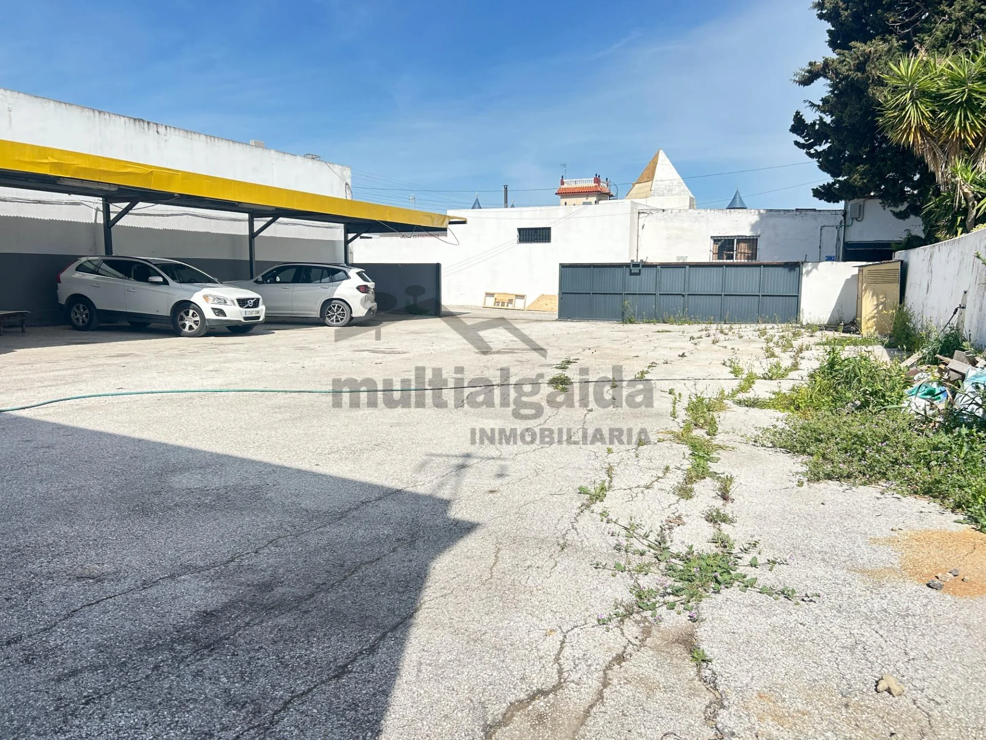 Nave industrial con panadería y taller