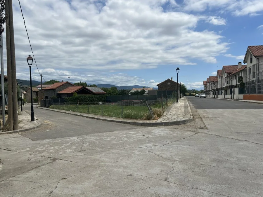 Santa Cilia urban plot, 398 m²