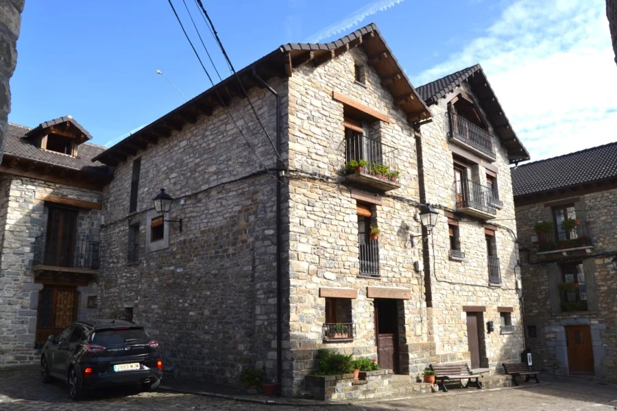 Aisa village house with five bedrooms