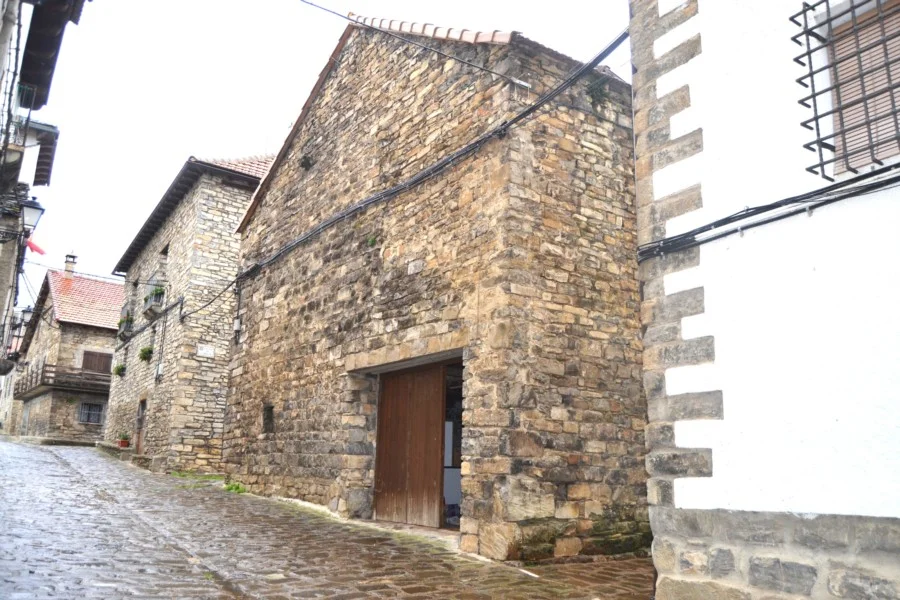Pyrenean village house for renovation