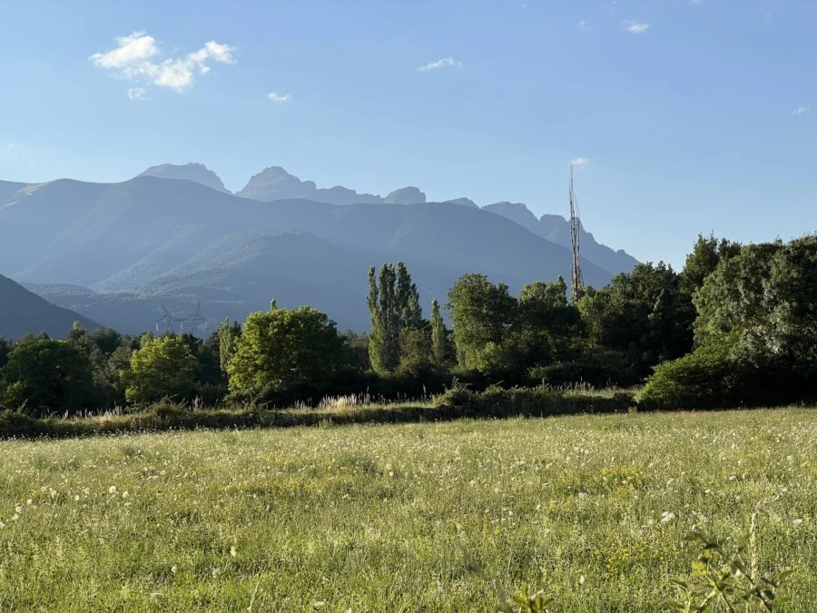 Pyrenean recreational plot near Oliván