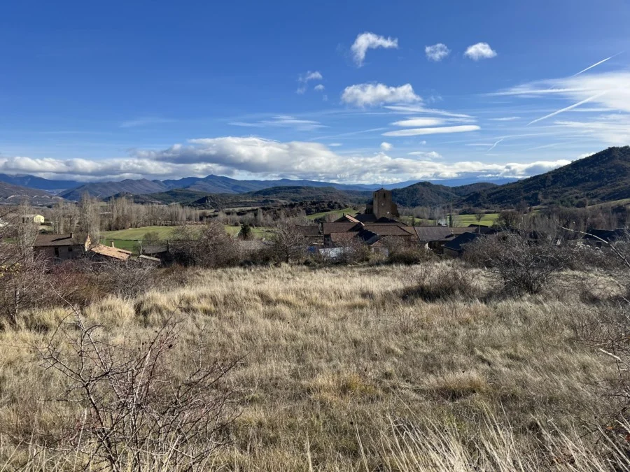 Rustic plot with panoramic views