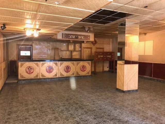 Jaca commercial unit with smoke outlets