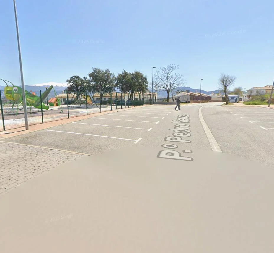 Parcela comercial junto al campo de golf