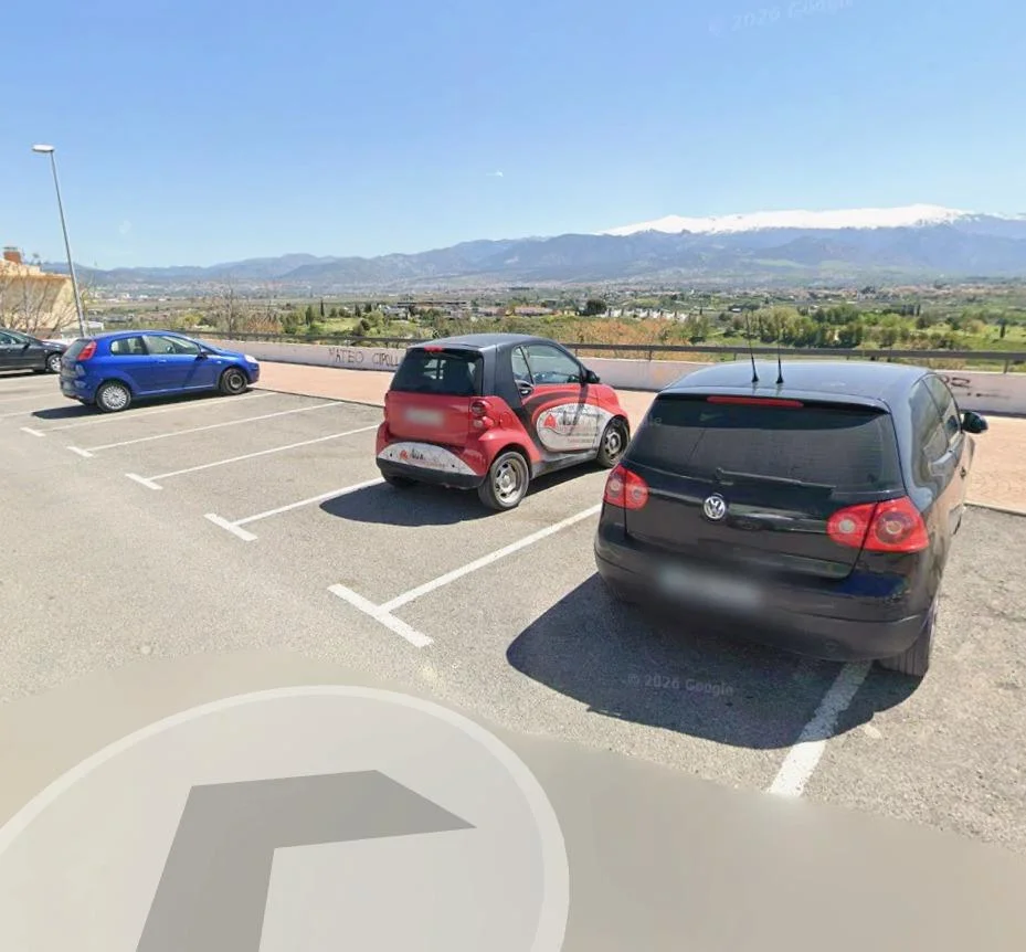 Commercial-residential plot near golf
