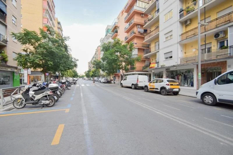 Bright Zaidín flat, three bedrooms