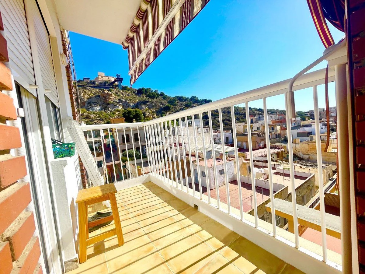 Renovated Centro flat with sea views