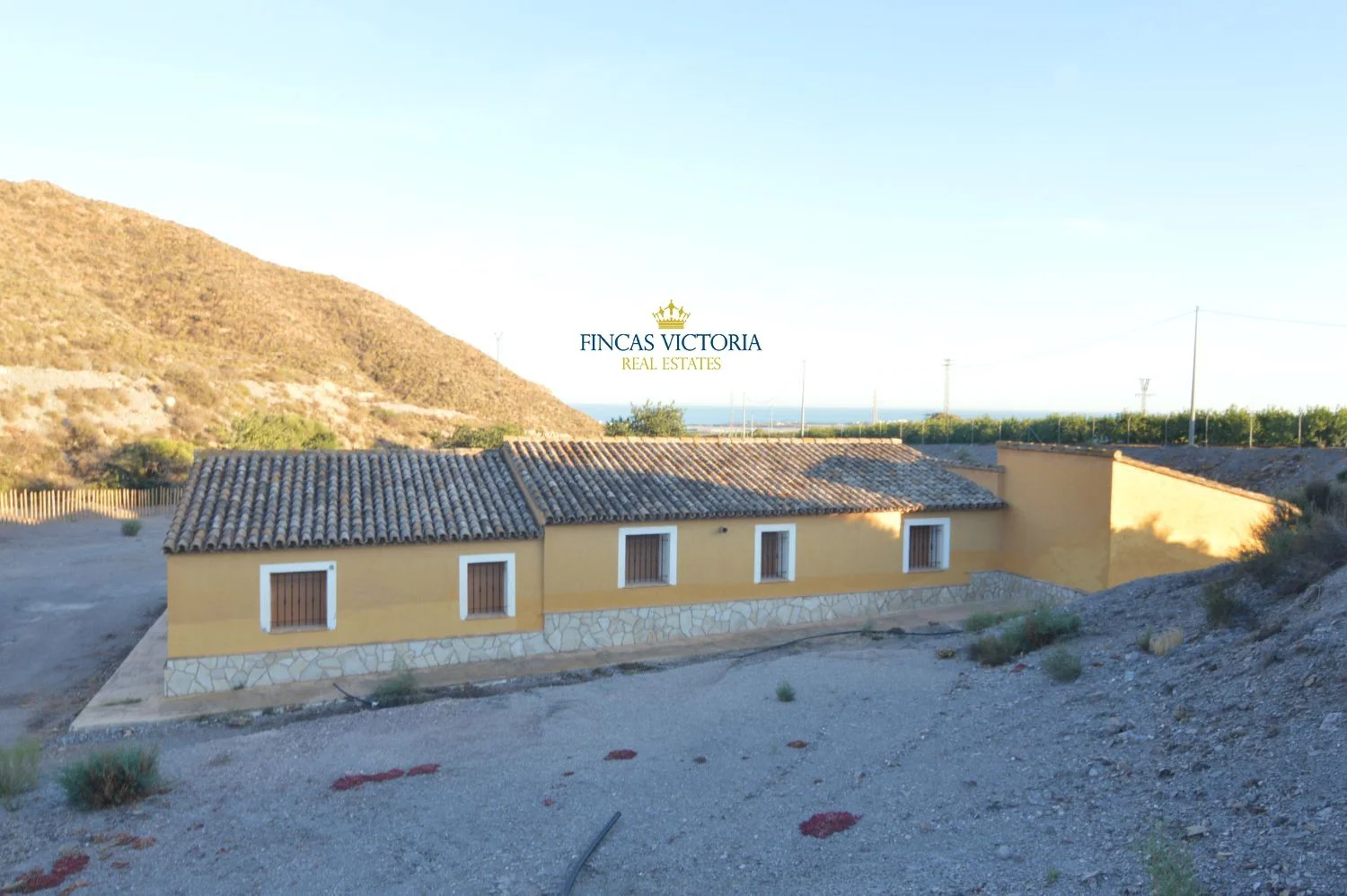 Casa rural en Águilas con parcela de 24.000 m²