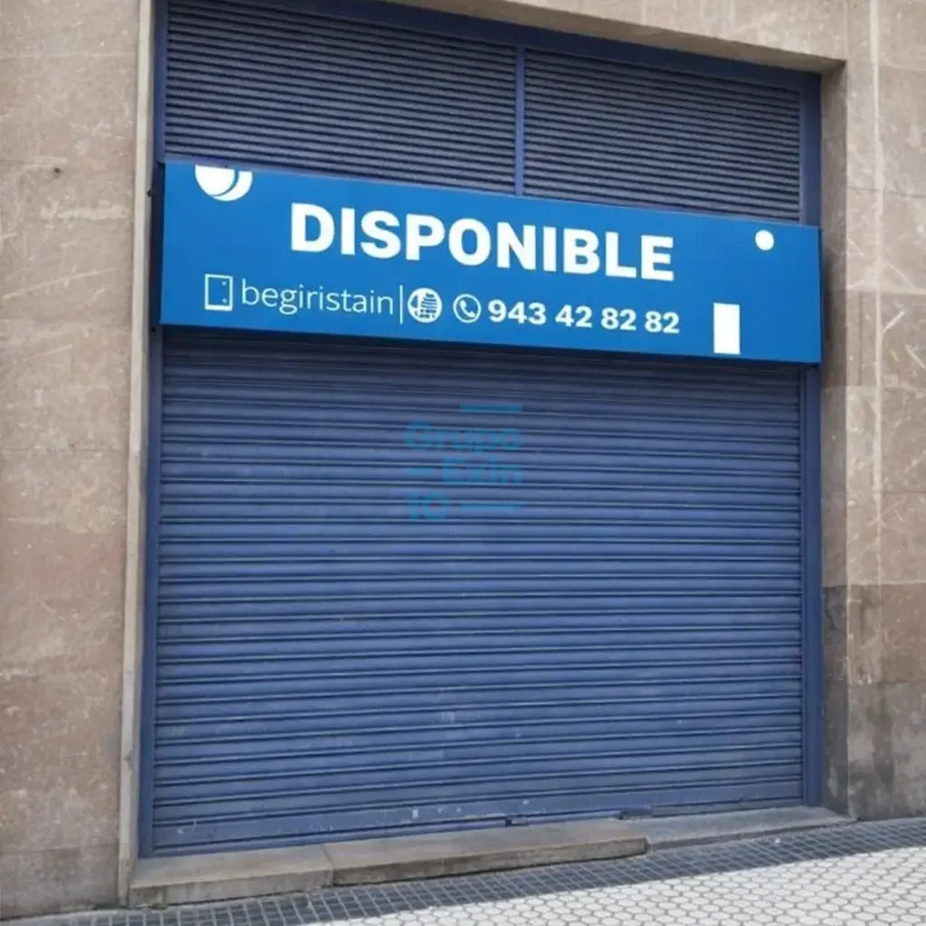 Commercial premises with dual frontage