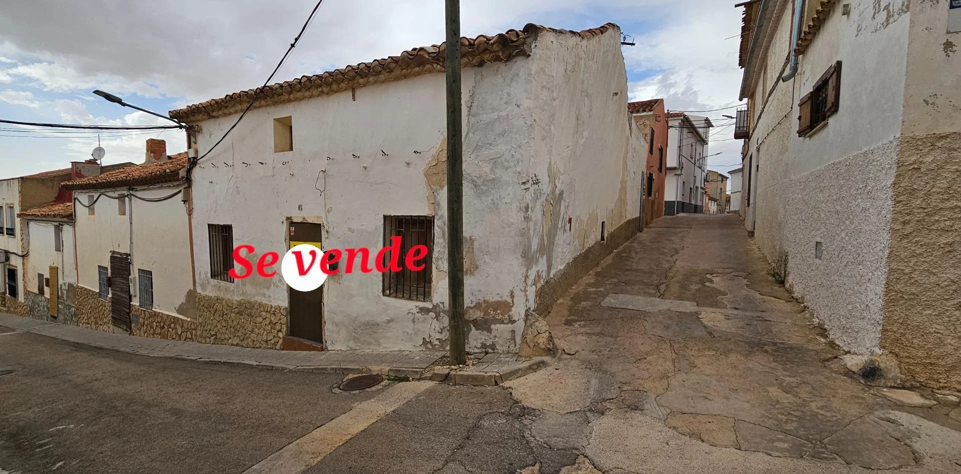 Casa de dos plantas para reformar