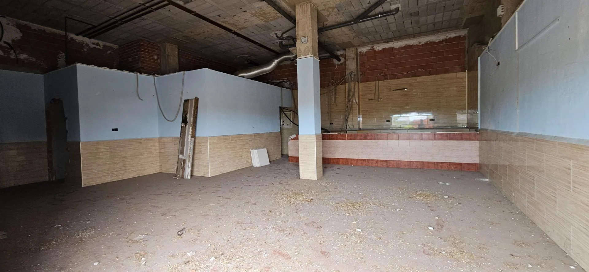 Local comercial de 110 m² para reformar