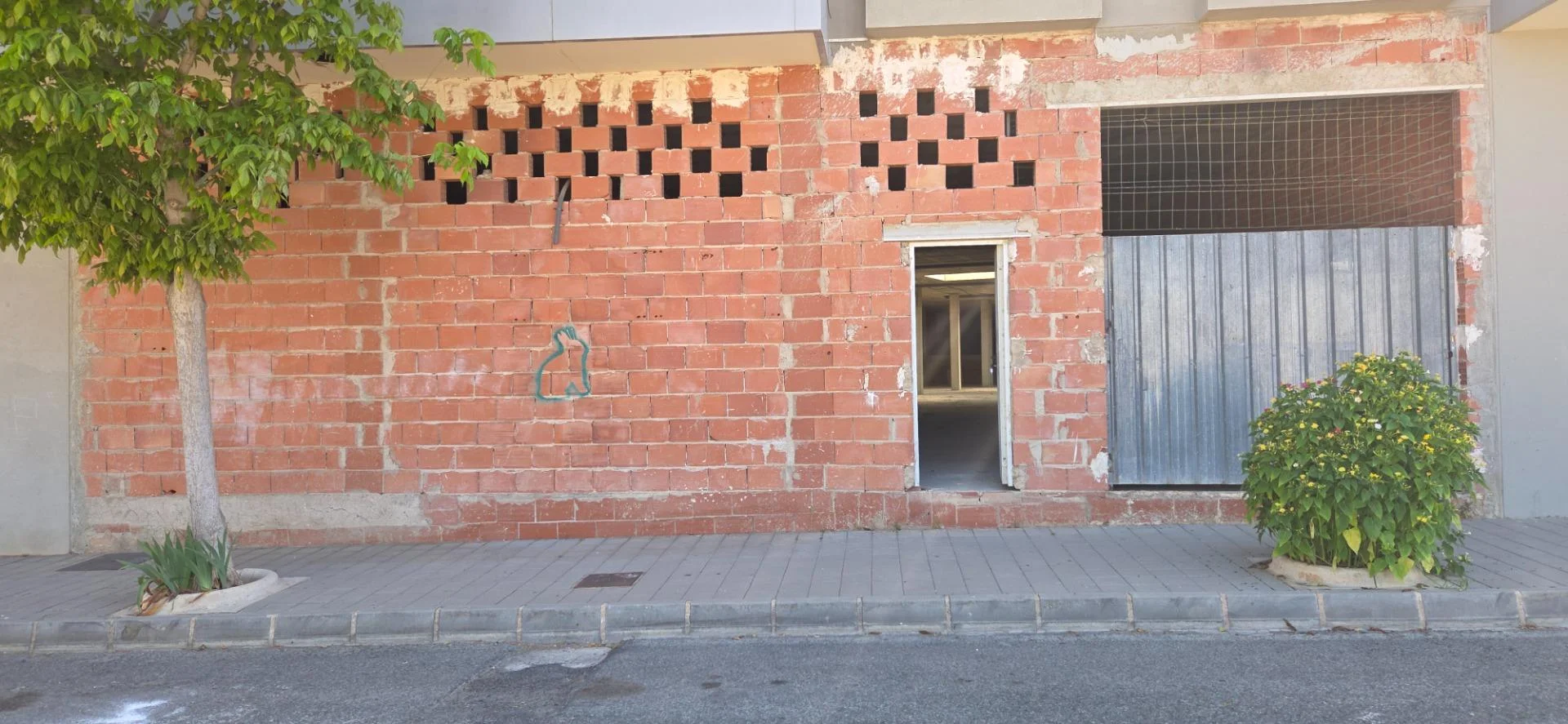 Local comercial en obra en Yecla