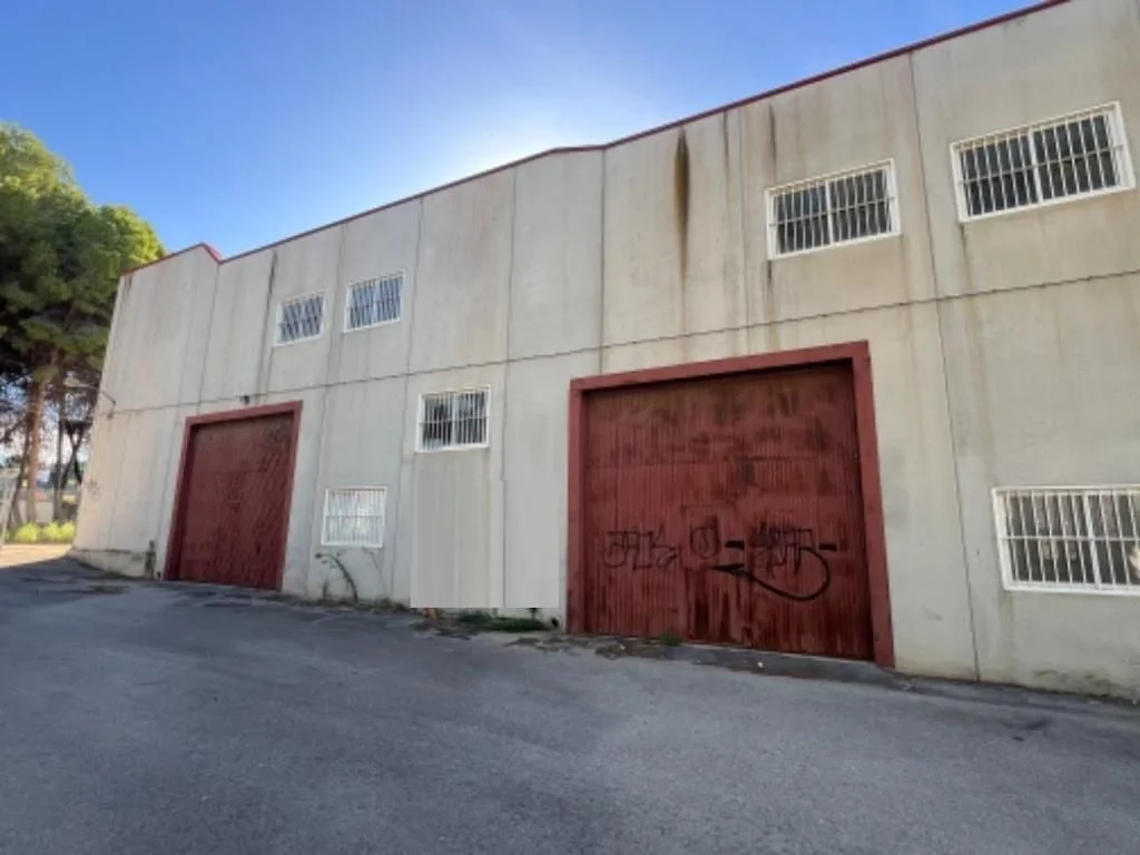 Industrial warehouse in Ascoy, 300 m²