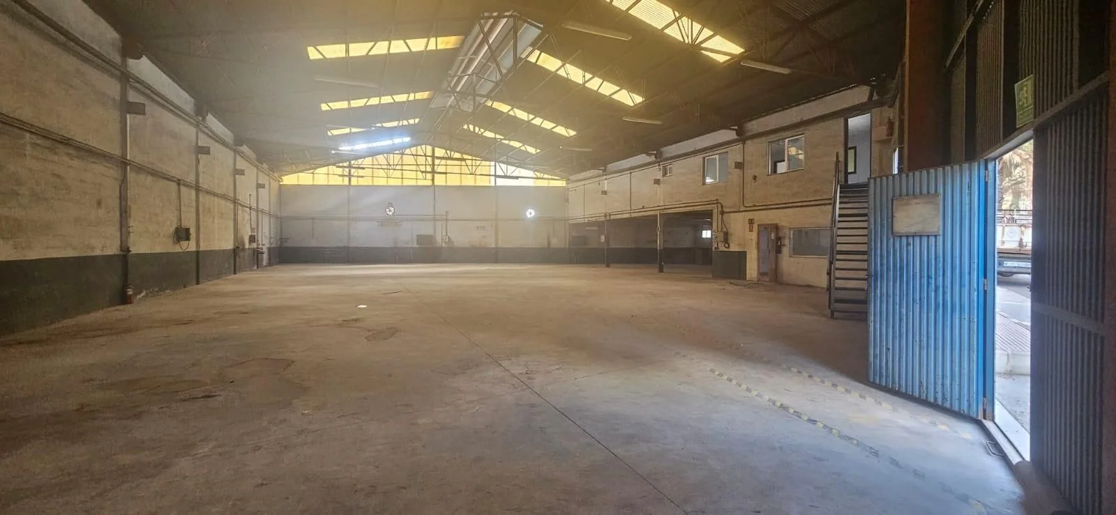 Industrial warehouse near Archena, 928 m²