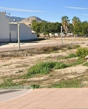 Solar de 105 m² en Archena