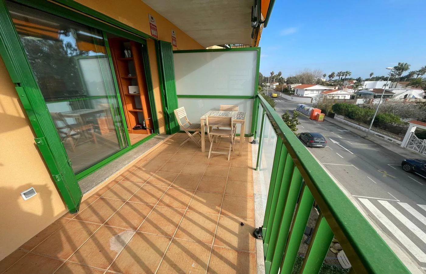 Coastal apartment with 45m² terrace