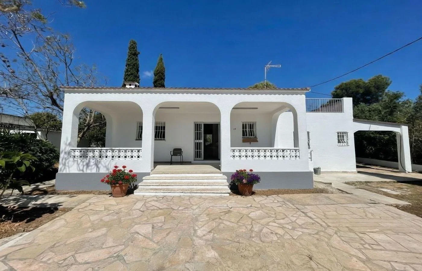 Reformed coastal chalet, 3 bedrooms