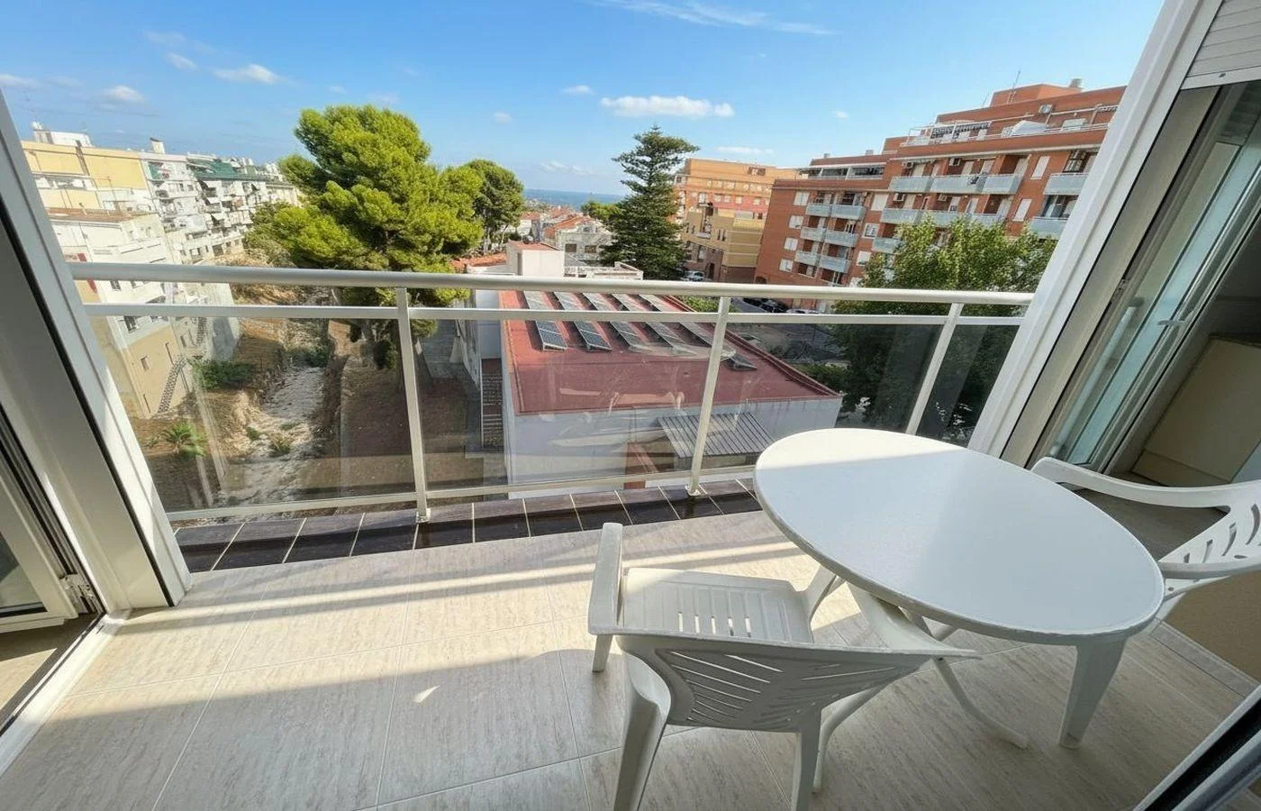 Central flat with bay views, 3 bedrooms