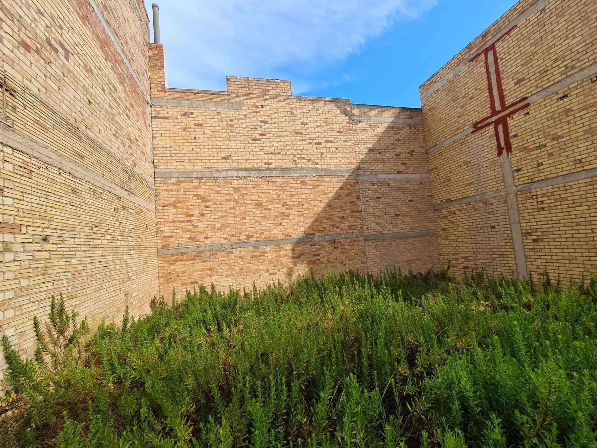 130 m² Roquetes plot, dual development