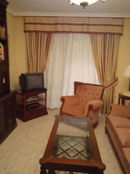 Bright three-bedroom flat in Córdoba