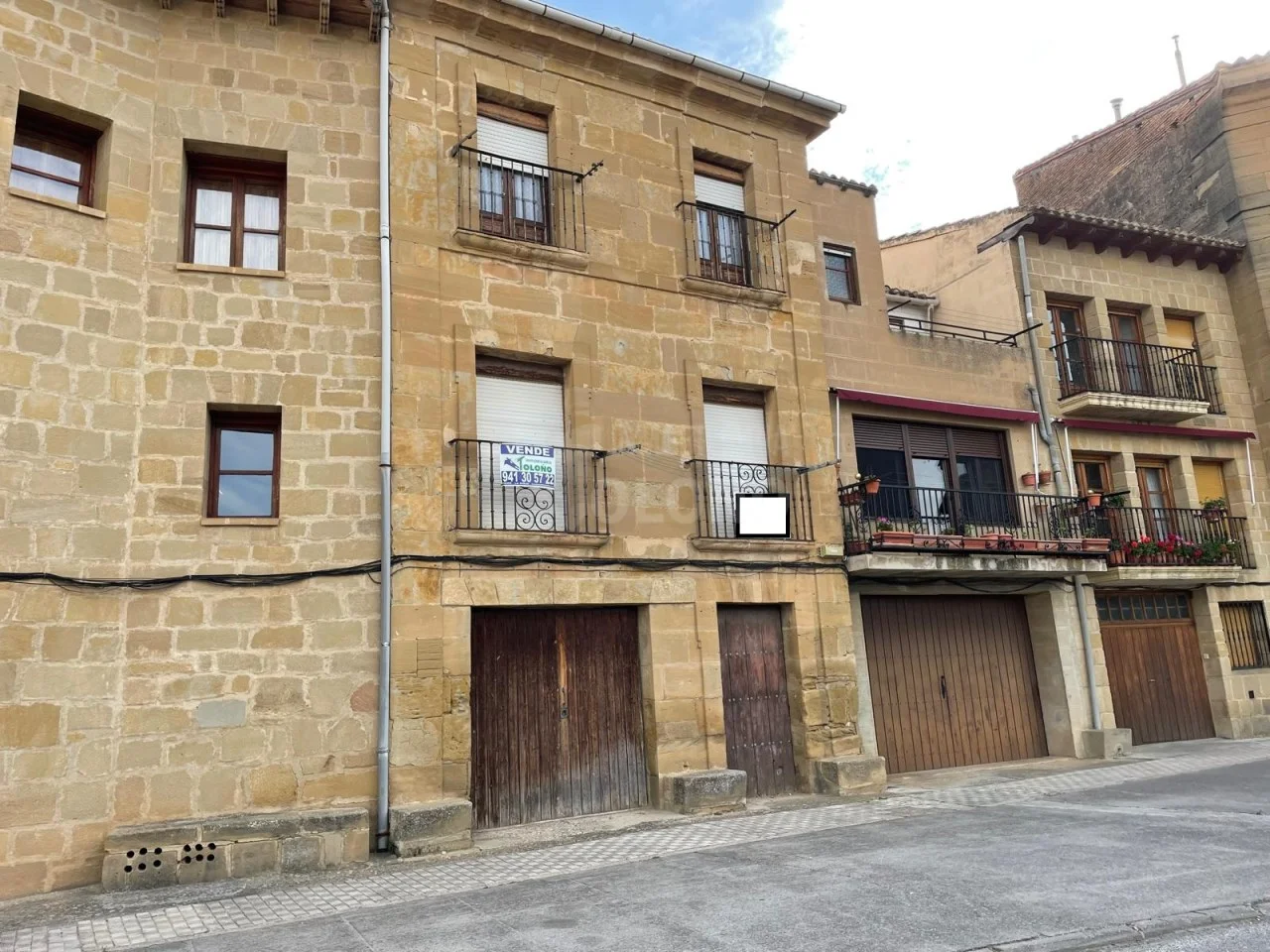 Casa histórica en Briones, nueve habitaciones