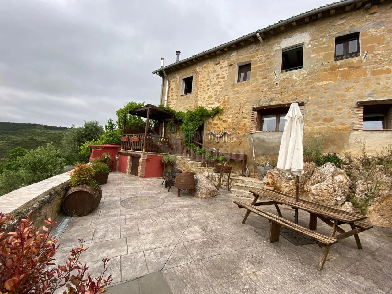 Casa rural con tres apartamentos