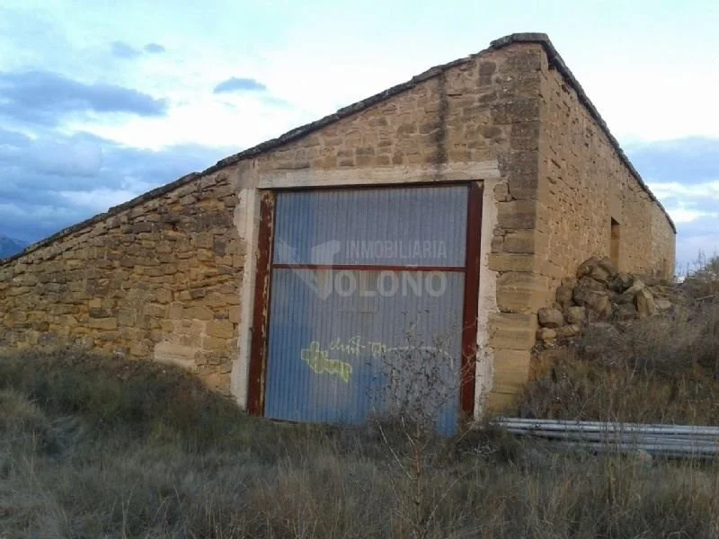 Casa de piedra con gran superficie útil