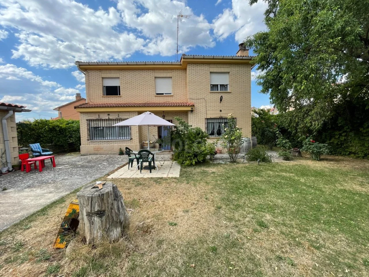 Chalet cerca de Haro con parcela de 477 m²
