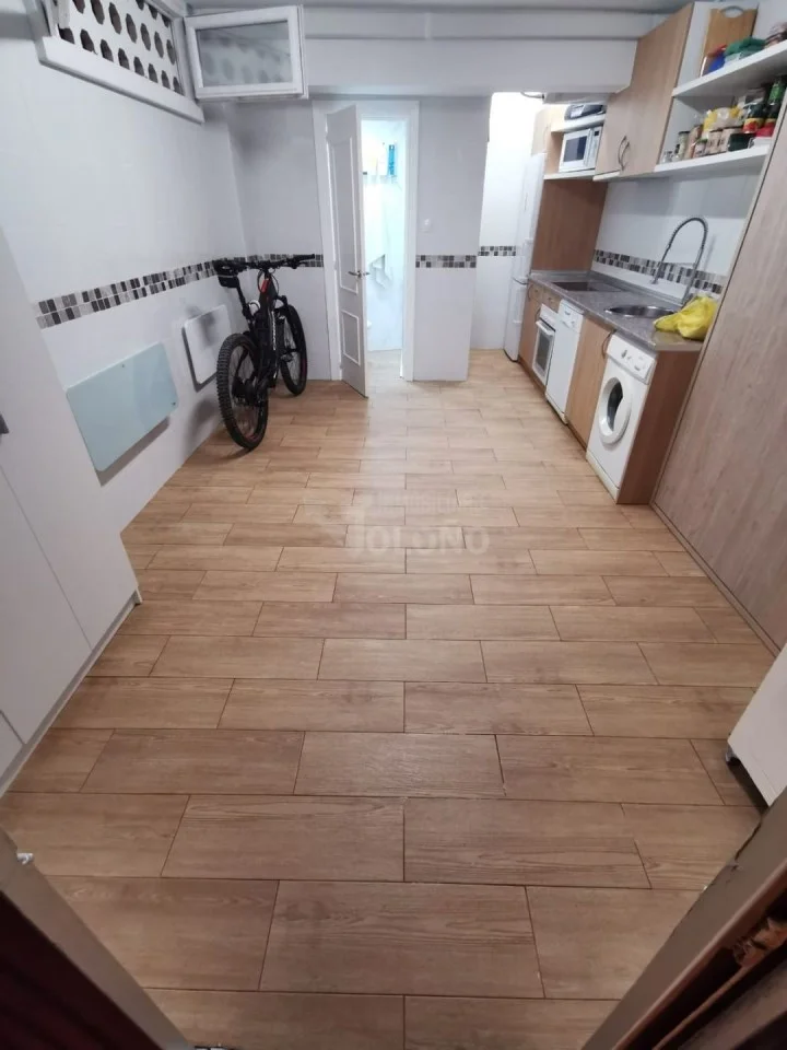 Reformed street-level garage in Labastida
