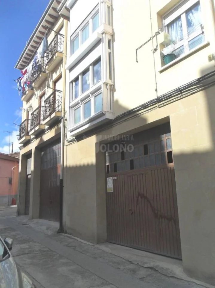 Local comercial en Haro con garaje